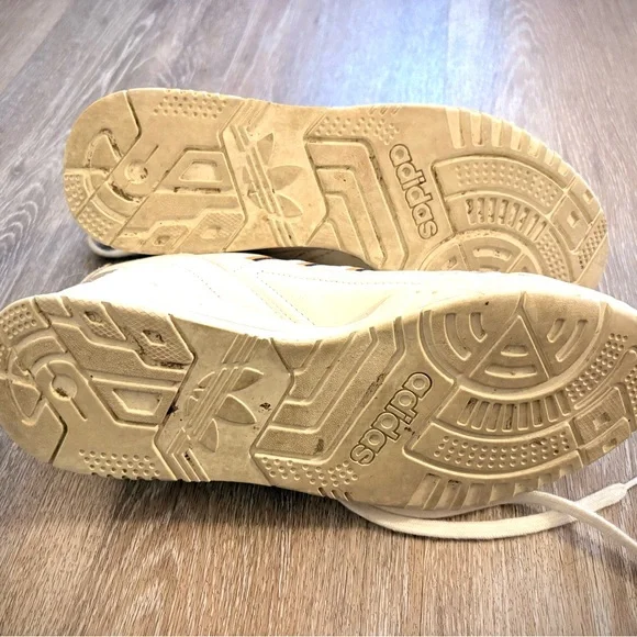 Adidas AR Trainers, Cloud White, Ice Mint, Solar Orange. 8.5 Men’s - Picture 7 of 8